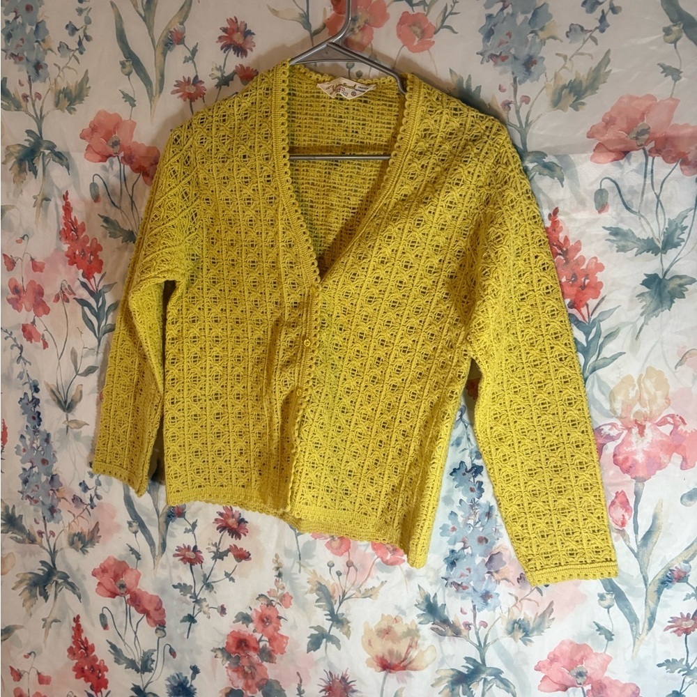 Vintage Yellow Women's Knit Sweater - Picture 2 of 9